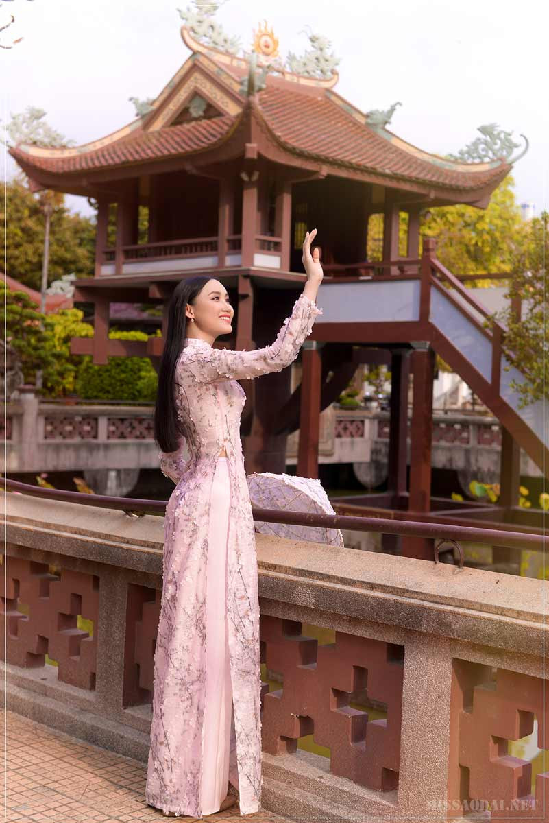 họa tiết của áo dài truyền thống