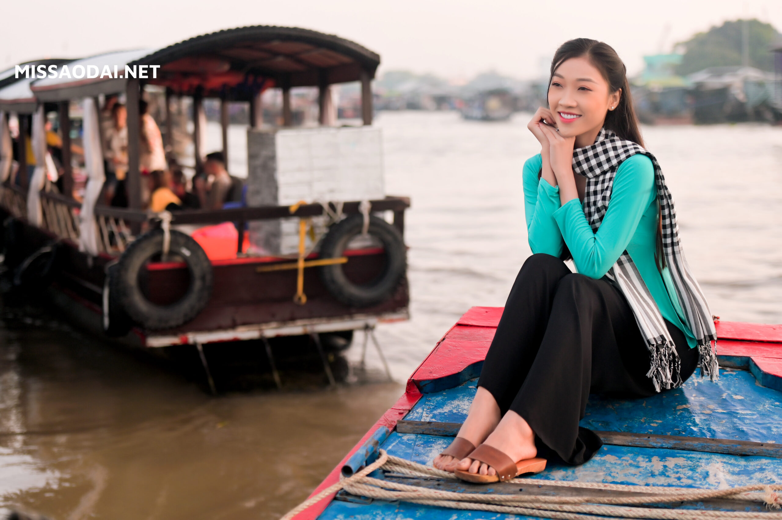 Concept chụp ảnh áo dài ở chợ nổi cái răng tại cần thơ